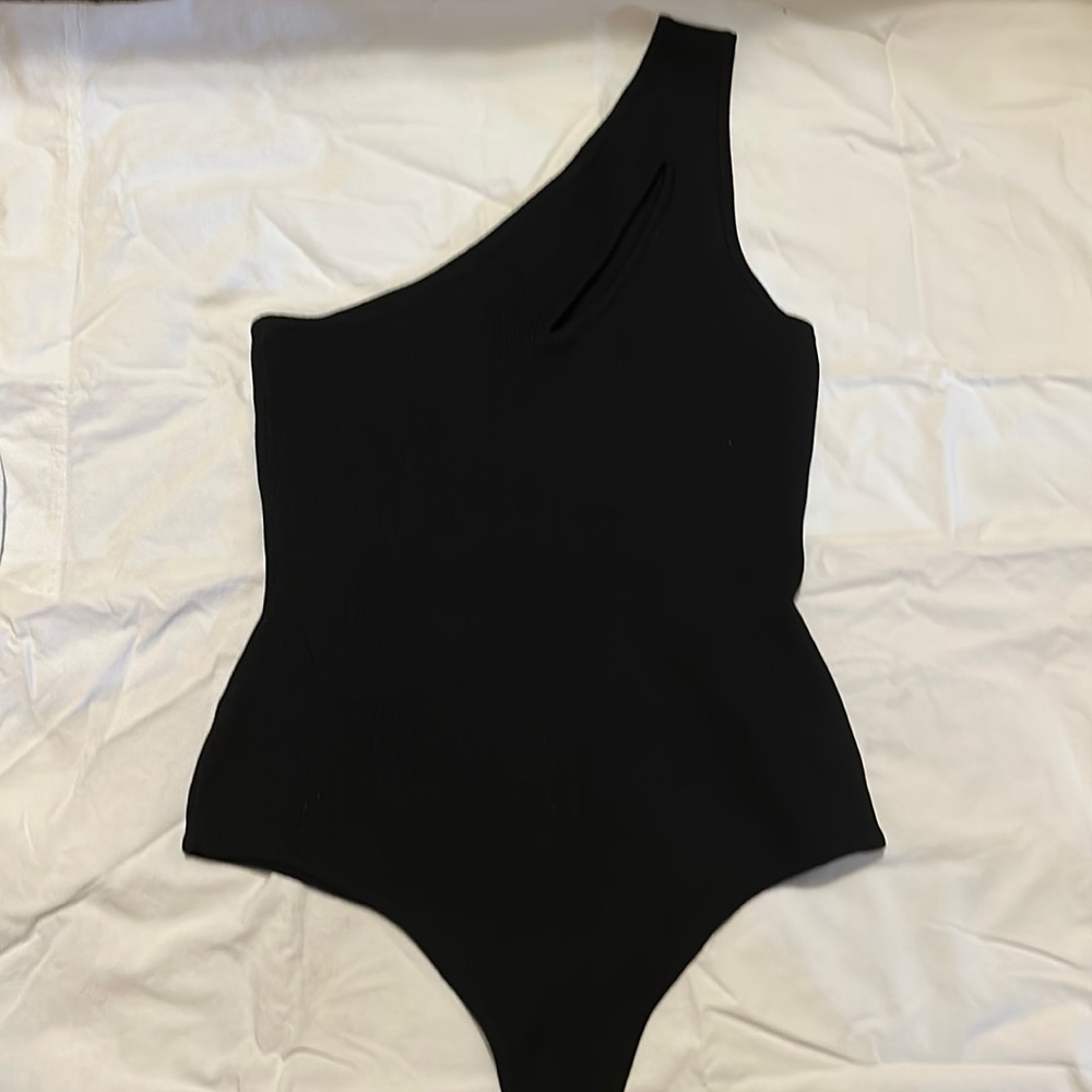 Fashion nova one shoulder bodysuit.
